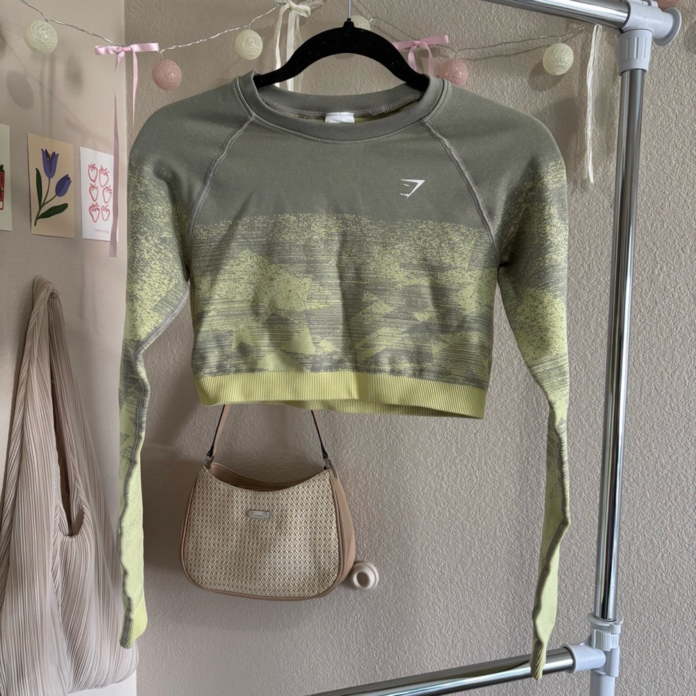 ୨୧ ・゚✧ Gymshark Adapt Ombré Crop Top NWOT - Picture 4 of 7